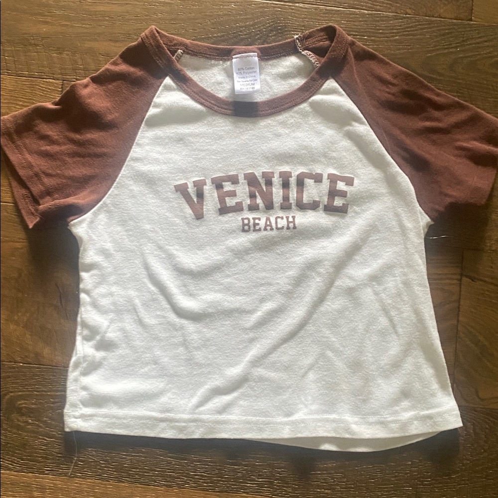 Venice Beach Raglan crop T-Shirt